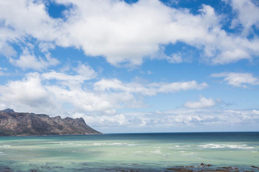 Loddey'S Self Catering Apartments - By Beach Collection Strand Exterior foto